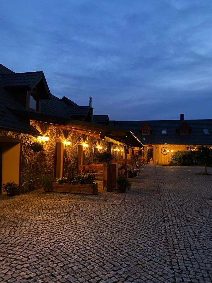 Kamien I Sowa Aparthotel Lipinki Łużyckie Bagian luar foto
