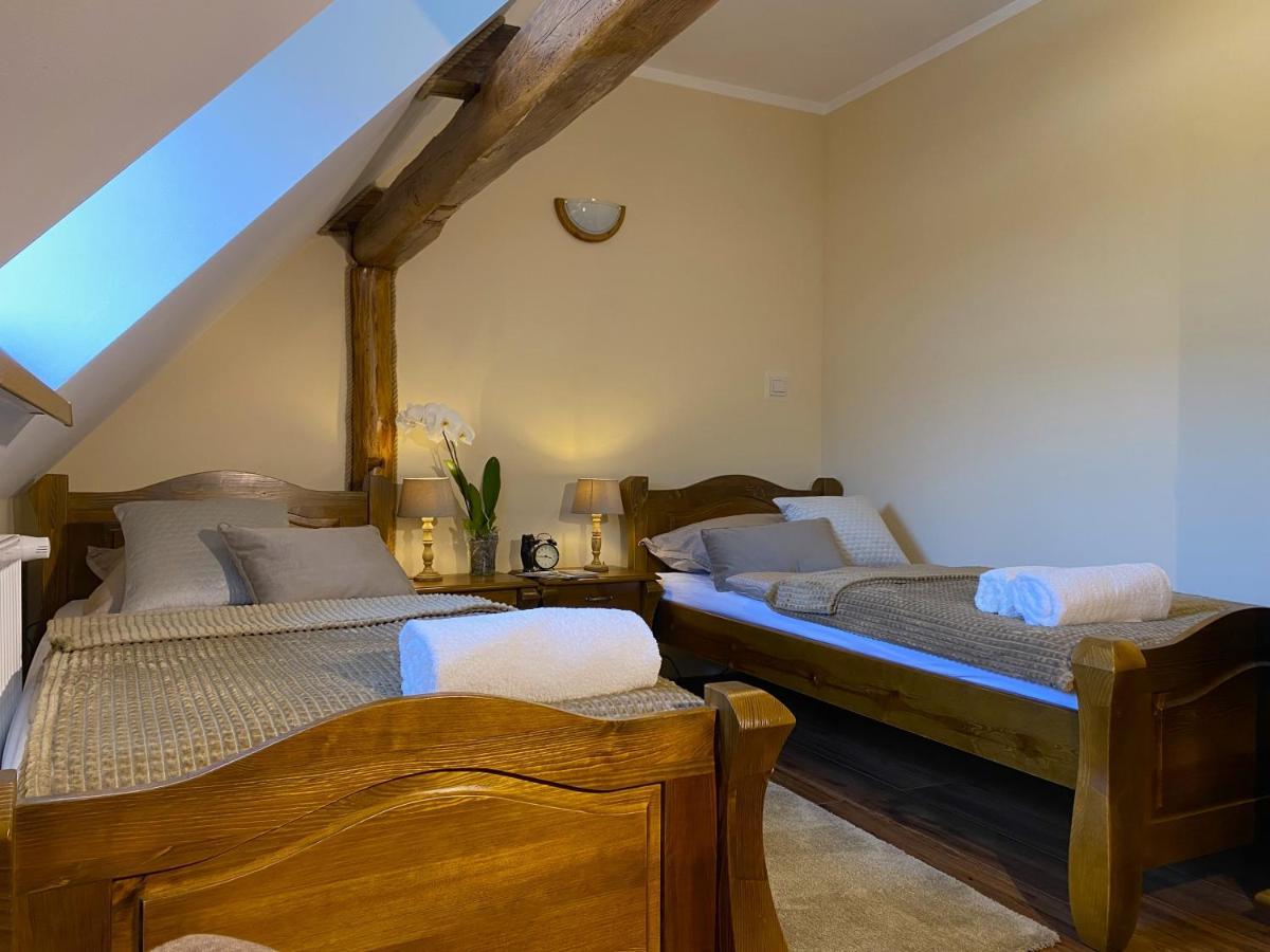 Kamien I Sowa Aparthotel Lipinki Łużyckie Bagian luar foto