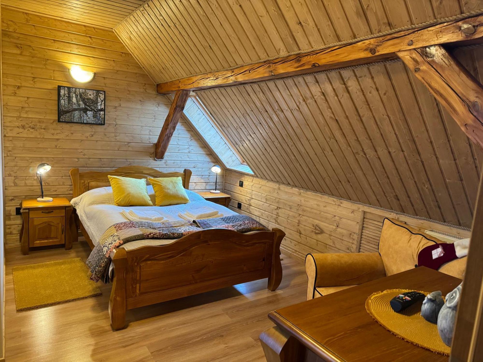 Kamien I Sowa Aparthotel Lipinki Łużyckie Bagian luar foto